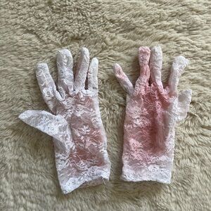 Delicate Lace Gloves in White and Pink Ombre